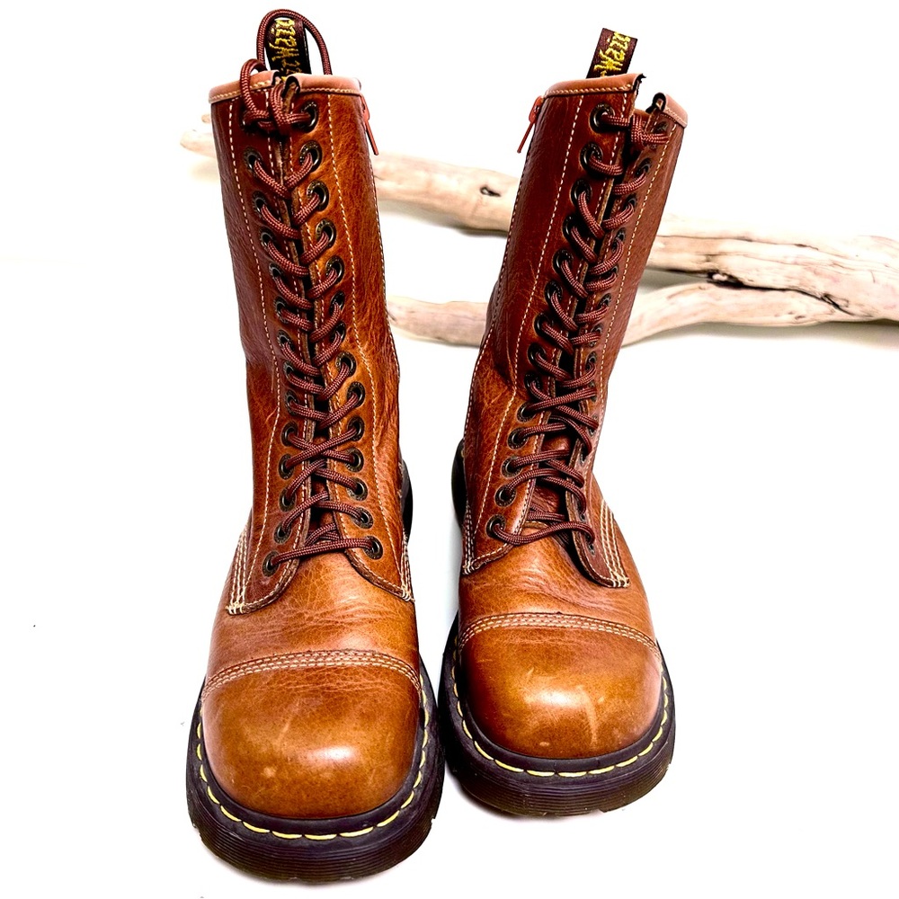 DR. MARTEN Y2K Miranda Lace Up Genuine Leather 14 Eyelet Combat Boots Size 9